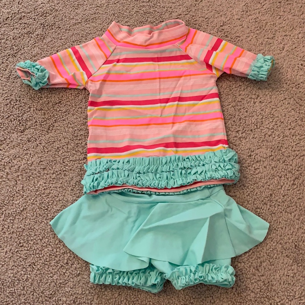 Ruffle Butts rashguard & bottom (6-12 month)